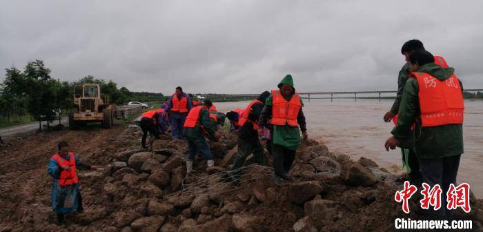 kycom-
陕西省水利系统乐成处置今年渭河1号洪水顶冲重大险情(图2)