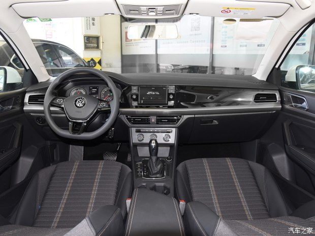 “kycom”漫谈明代青花瓷器中的苏麻离青作者:未知2014-07-1617:29:06来源:中国文物网已明代王世懋的《窥天外乘》记载(图2)