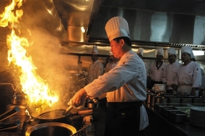 美的合并小天鹅是怎么回事？为什么美的合并小天鹅？看方洪波怎么说‘kycom’(图1)