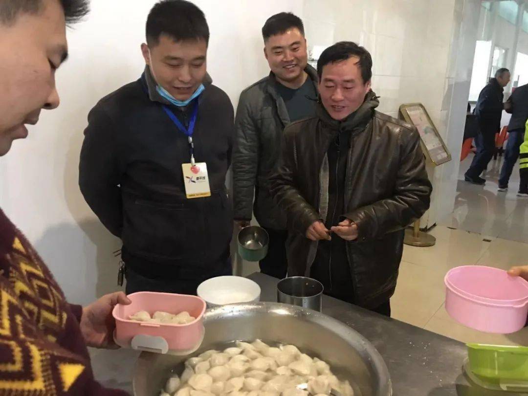 【爱在新干线】冬至食堂多欢笑 饺子飘香暖人心【ky com】(图11)
【爱在新干线】冬至食堂多欢笑 饺子飘香暖人心【ky com】(图11)