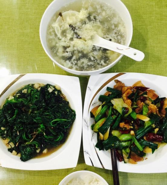 “kycom”
本是高速服务区 却成网红打卡点?!服务区咋引客停留消费?(图2) “kycom”
本是高速服务区 却成网红打卡点?!服务区咋引客停留消费?(图2)