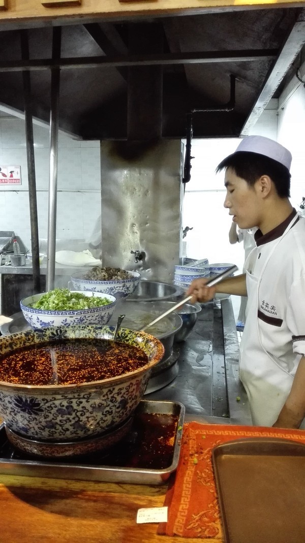 kycom-一个90后插画师：画画让我拥有自由(图2)