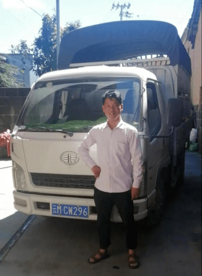 ky com_
【百万“油”礼 百万有您】一汽红塔售后服务伴您随行!(图6) ky com_
【百万“油”礼 百万有您】一汽红塔售后服务伴您随行!(图6)