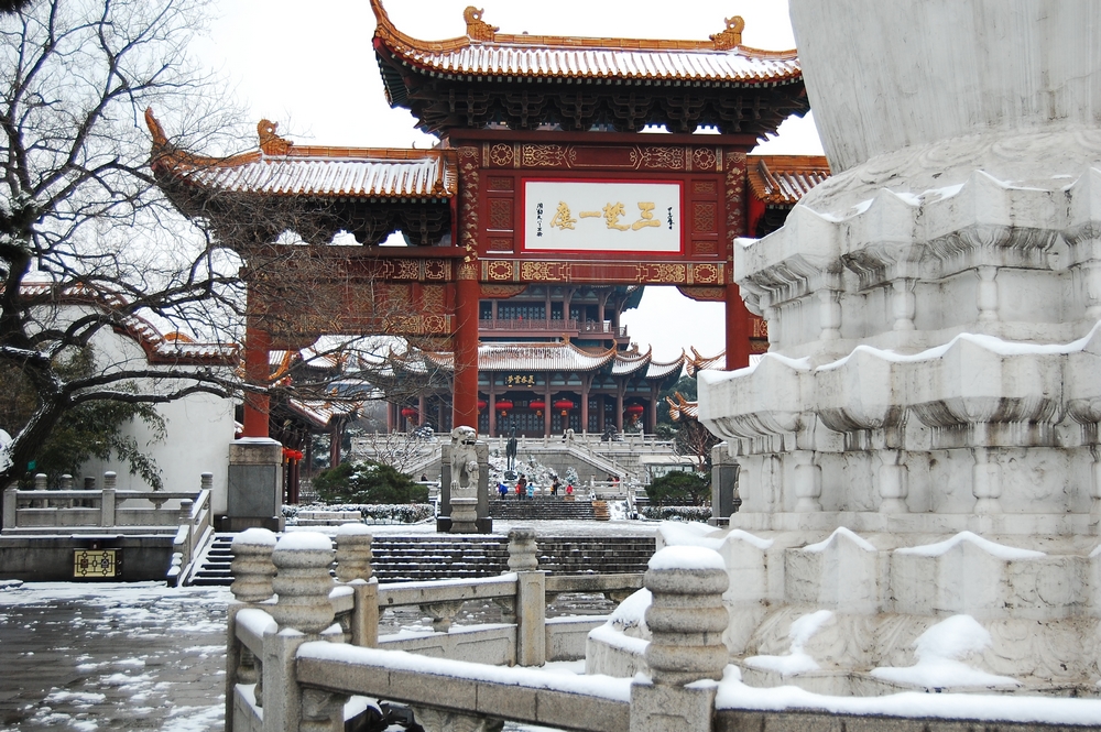 施氏亚洲香港拍卖首推42瓶麦卡伦珍稀威士忌垂直酒款|ky.com(图3)