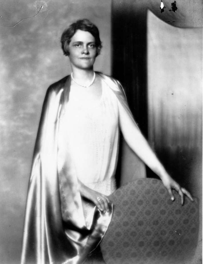 ky.com|表明祖国!换上56个民族衣饰,秀出56种爱国style吧!来,朋侪圈“靓”一下(图2) ky com