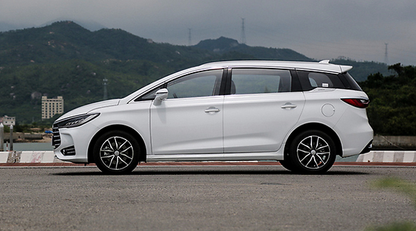 【ky.com】潘启祥：油脂品种可以短空，白糖镍日内做多(图1)