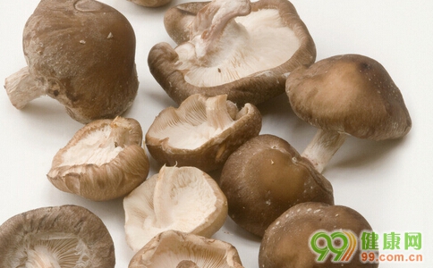 毕加索名画《女子半身像》被撕价值1.8亿‘ky com’(图3)