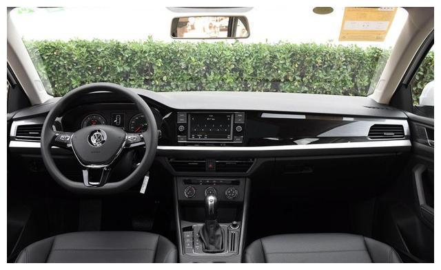 毕加索名画《女子半身像》被撕价值1.8亿‘ky com’(图1)