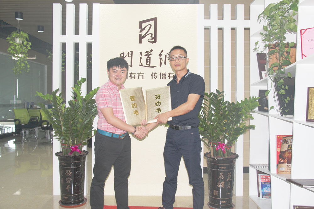 艺术收藏应侧重文化收益作者:杜洪毅2018-10-1708:50:37来源:收藏快报在当下浓厚的商业氛围中，收藏的投资属_ky com(图1)