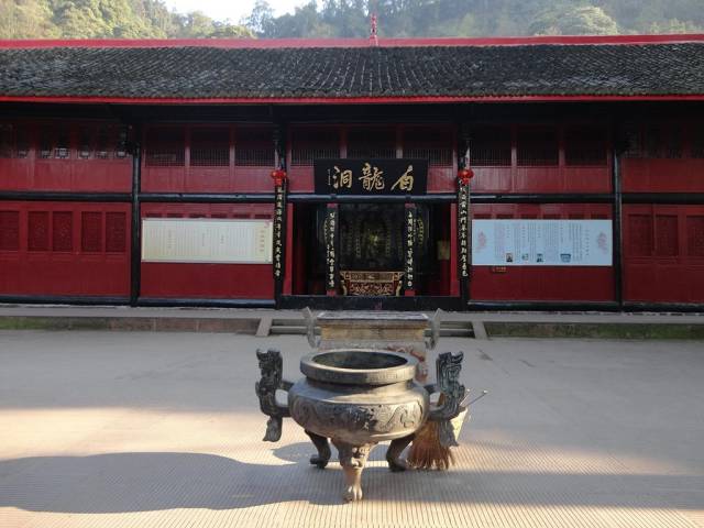 青松讲盘:燃油提示多单稳健跟进‘kycom’(图1) 青松讲盘:燃油提示多单稳健跟进‘kycom’(图1)