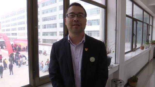 ky com|
乌兰镇举行暮年人文化艺术节暨敬老月系列运动(图6)