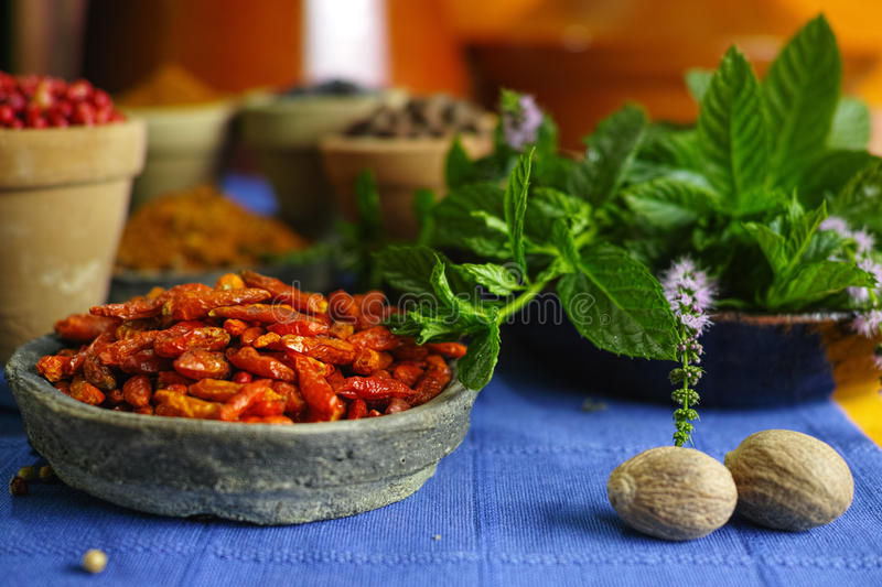 东京中央2017春季拍卖新年率先榉槌|ky com(图2)